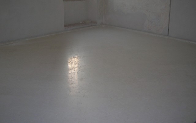 Marmo-biancone-spazzolato-e-semilucido